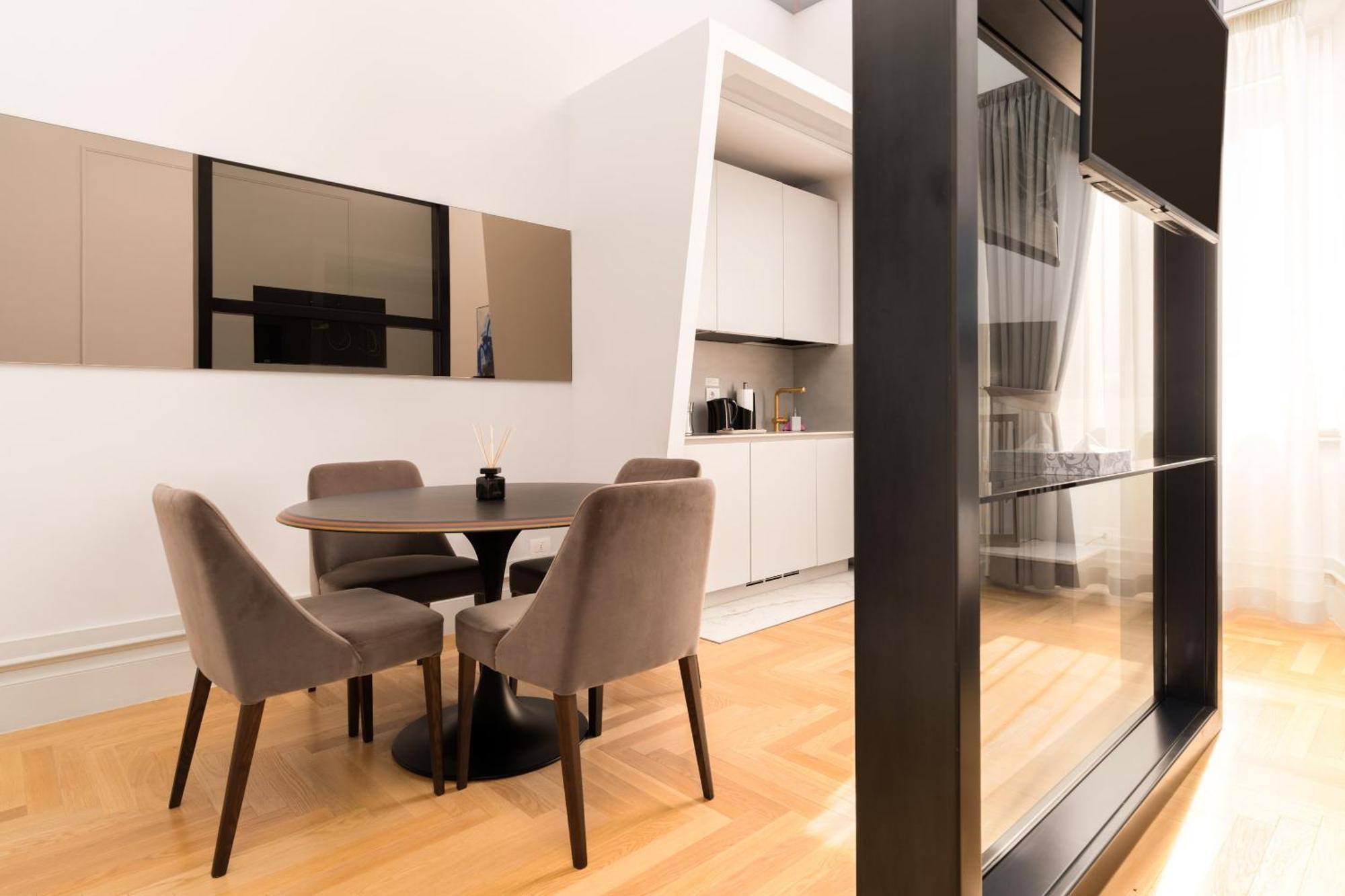 Limehome Lecce Palazzo Bn Экстерьер фото
